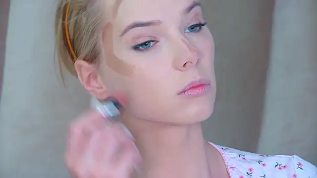 GentleRossi online show from December 18, 2025, 1:50 pm