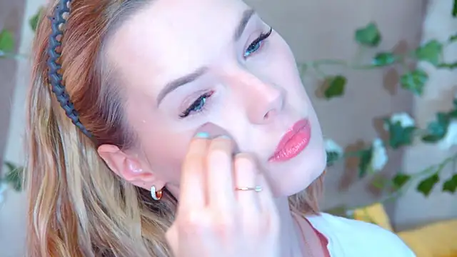 GentleRossi online show from April 22, 2026, 3:13 pm