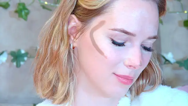 GentleRossi online show from April 24, 2026, 3:14 pm