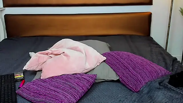 KatniseBabe online show from February 22, 2025, 11:02 am