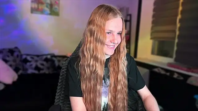 Chanel Gill online show from December 3, 2025, 5:22 pm