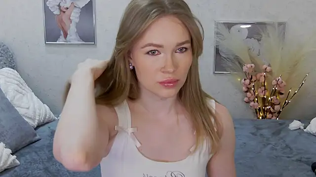 Snapshot of Veronika_Mitchel chatting on February 18, 2025, 5:31 pm Veronika Mitchel online show from February 18, 2025, 5:31 pm