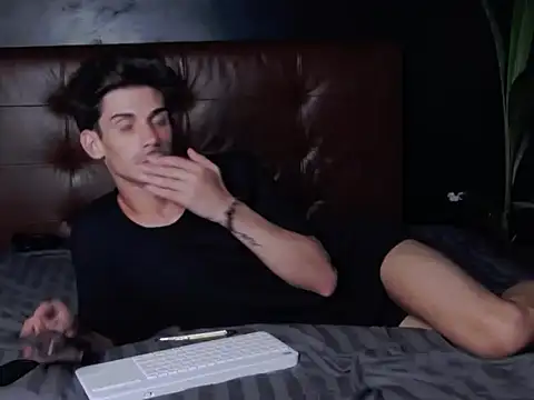 DanielCrush1 online show from September 20, 2025, 10:16 am