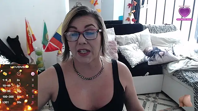 Snapshot of Myrnasexxx chatting on February 7, 2025, 4:46 pm Myrnasexxx online show from February 7, 2025, 4:46 pm