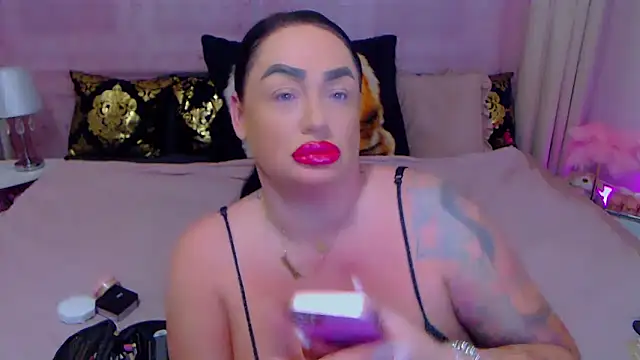 BustyVicky online show from November 26, 2025, 9:27 pm