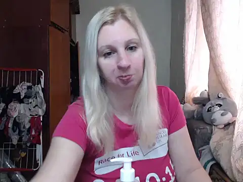 BustyBlond online show from January 22, 2025, 11:01 am