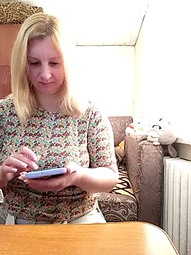 BustyBlond online show from March 23, 2026, 5:33 am