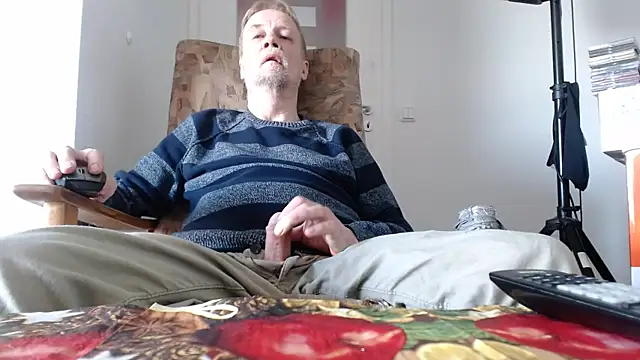 Snapshot of Cordt27 chatting on May 1, 2026, 4:55 pm Cordt27 online show from May 1, 2026, 4:55 pm