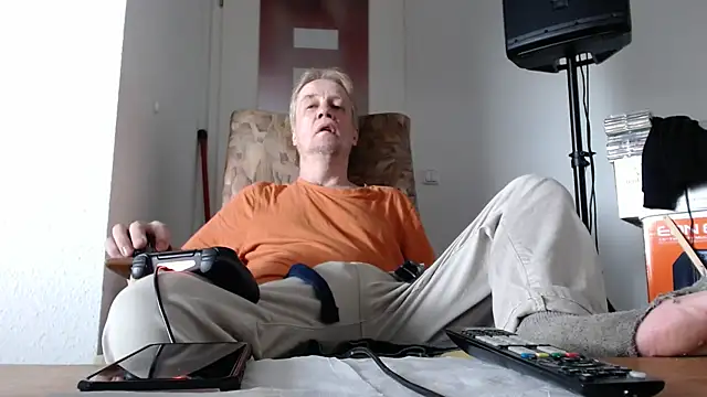 Snapshot of Cordt27 chatting on June 3, 2026, 4:34 pm Cordt27 online show from June 3, 2026, 4:34 pm