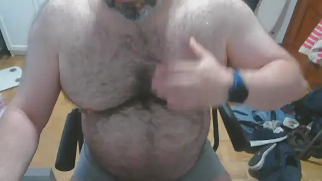 Snapshot of mikeyhotbear chatting on June 4, 2026, 5:02 am mikeyhotbear online show from June 4, 2026, 5:02 am