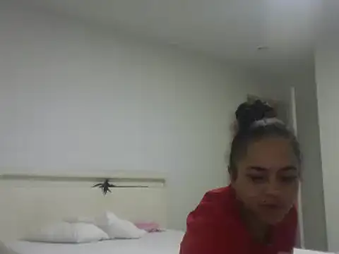 Snapshot of RuggyRackz chatting on December 10, 2024, 11:40 pm RuggyRackz online show from December 10, 2024, 11:40 pm