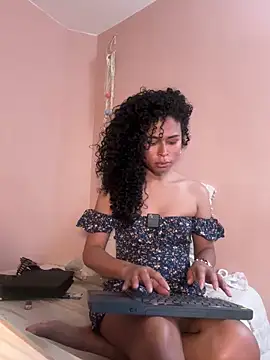 GabriSaenz online show from December 3, 2024, 4:06 pm