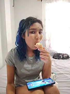 Snapshot of SAT--SU_U chatting on November 28, 2025, 8:11 pm SAT--SU U online show from November 28, 2025, 8:11 pm