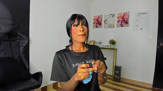 Snapshot of Emattaylor chatting on October 12, 2025, 3:33 pm Emattaylor online show from October 12, 2025, 3:33 pm