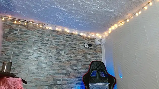 Snapshot of omar_alurba chatting on October 7, 2025, 2:09 am omar alurba online show from October 7, 2025, 2:09 am