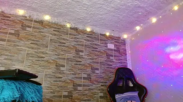 Snapshot of omar_alurba chatting on October 24, 2025, 5:31 pm omar alurba online show from October 24, 2025, 5:31 pm