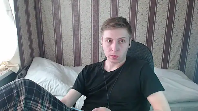 darienlarge online show from March 10, 2025, 10:37 am