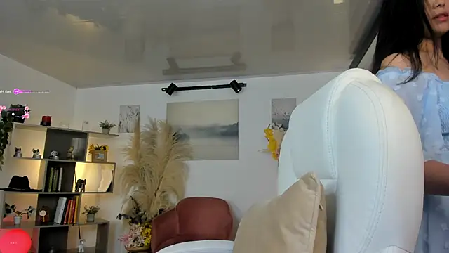 Alexandra ra online show from December 7, 2024, 3:52 pm