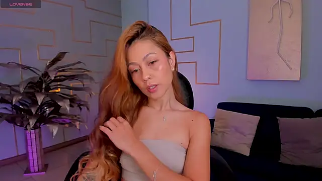 ErikaBenz  online show from December 22, 2024, 12:16 pm
