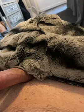 Snapshot of Furdale chatting on January 1, 2025, 12:44 pm Furdale online show from January 1, 2025, 12:44 pm