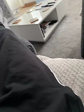 Snapshot of Furdale chatting on October 28, 2025, 2:42 pm Furdale online show from October 28, 2025, 2:42 pm