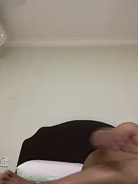 Snapshot of Sanieku chatting on February 23, 2026, 9:06 am Sanieku online show from February 23, 2026, 9:06 am