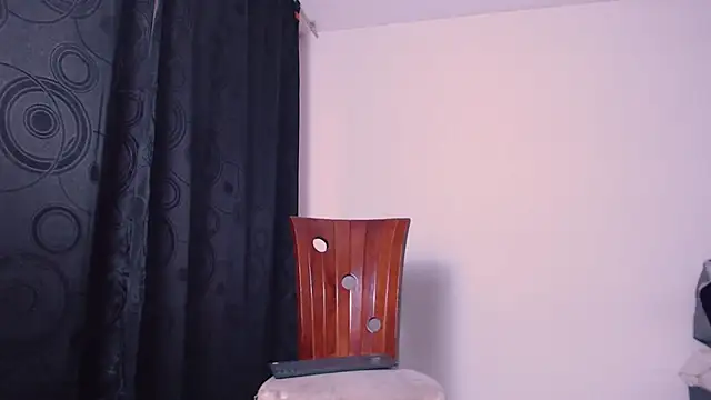 nicolstivens online show from February 25, 2025, 10:07 pm