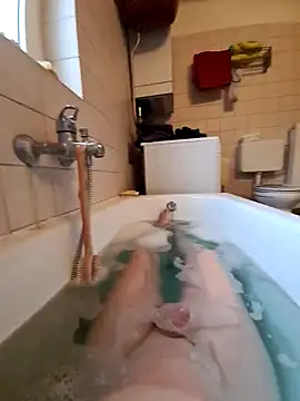 Snapshot of toeloverlive chatting on January 7, 2025, 9:18 am toeloverlive online show from January 7, 2025, 9:18 am