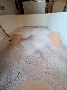 Snapshot of toeloverlive chatting on October 22, 2025, 8:47 am toeloverlive online show from October 22, 2025, 8:47 am