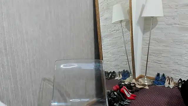 ElisaBaxter online show from February 28, 2025, 5:48 am