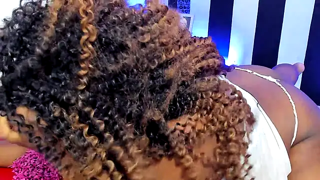 YeminaLeman online show from January 19, 2025, 3:53 pm