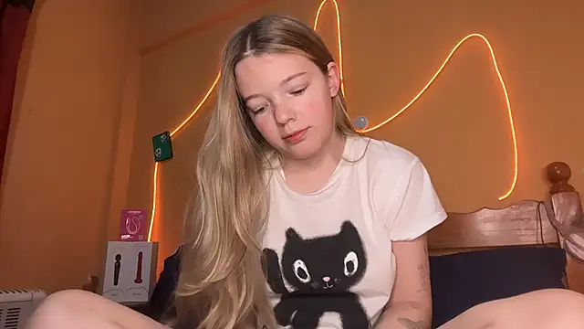 Snapshot of -veranito- chatting on September 28, 2025, 3:12 am -veranito- online show from September 28, 2025, 3:12 am