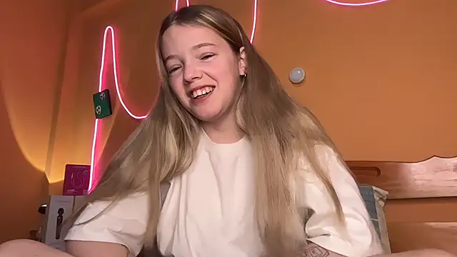 Snapshot of -veranito- chatting on October 10, 2025, 3:05 am -veranito- online show from October 10, 2025, 3:05 am