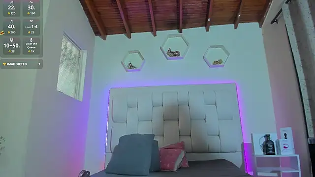 shanakendall online show from November 20, 2025, 2:28 pm