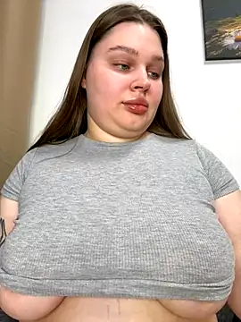 perfect sweety girl online show from October 31, 2025, 8:32 pm