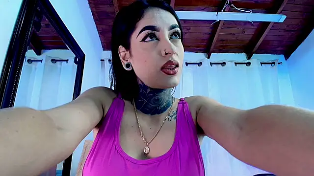 danna berlin  online show from March 5, 2025, 7:17 pm