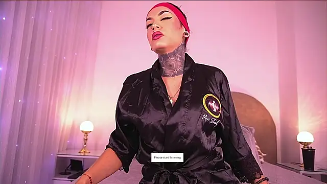 danna berlin  online show from November 12, 2025, 7:24 pm