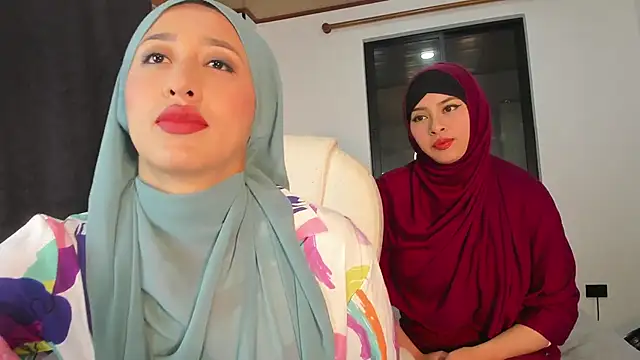 Snapshot of adila_anich chatting on November 5, 2025, 11:49 pm adila anich online show from November 5, 2025, 11:49 pm