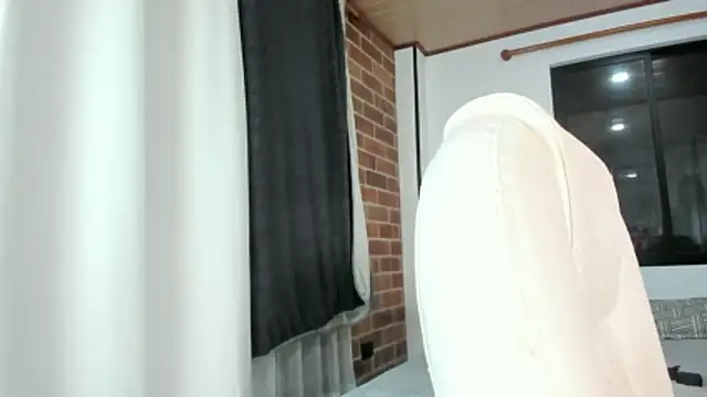 Snapshot of adila_anich chatting on November 27, 2025, 2:02 am adila anich online show from November 27, 2025, 2:02 am