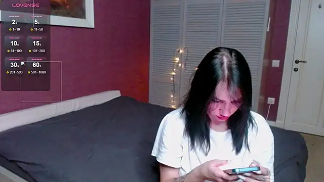 Laura Key online show from October 29, 2025, 8:32 pm