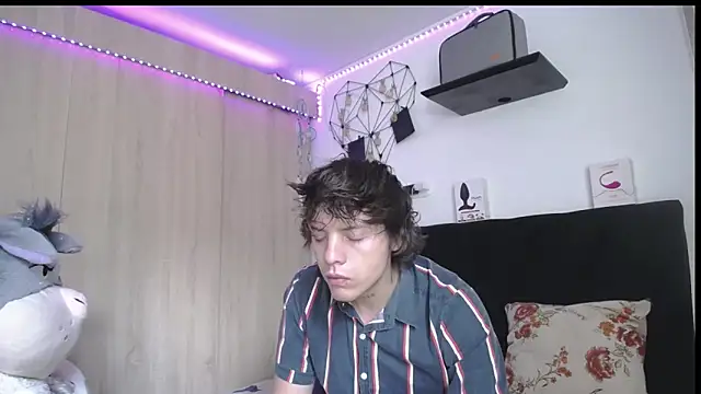 Santiago kiler online show from April 7, 2026, 2:06 pm