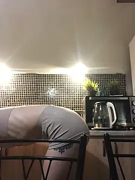 LeyaJohnson online show from December 7, 2024, 6:26 pm