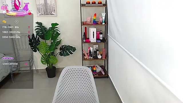 Sassy--Girl online show from March 13, 2025, 6:12 pm