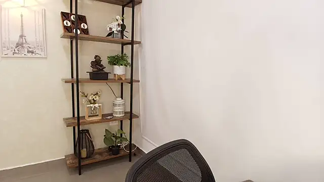 Snapshot of Sassy--Girl chatting on May 1, 2026, 7:51 pm Sassy--Girl online show from May 1, 2026, 7:51 pm