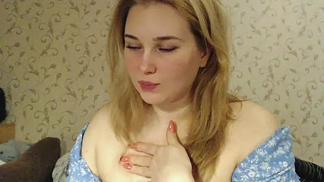 Snapshot of mmmPinUpGirl chatting on March 9, 2025, 7:05 pm mmmPinUpGirl online show from March 9, 2025, 7:05 pm