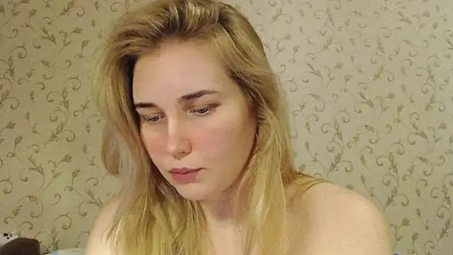 Snapshot of mmmPinUpGirl chatting on September 15, 2025, 6:52 pm mmmPinUpGirl online show from September 15, 2025, 6:52 pm