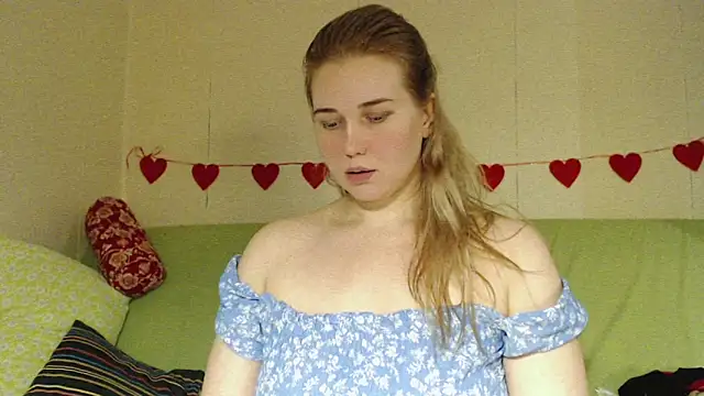 mmmPinUpGirl online show from February 21, 2026, 1:34 pm