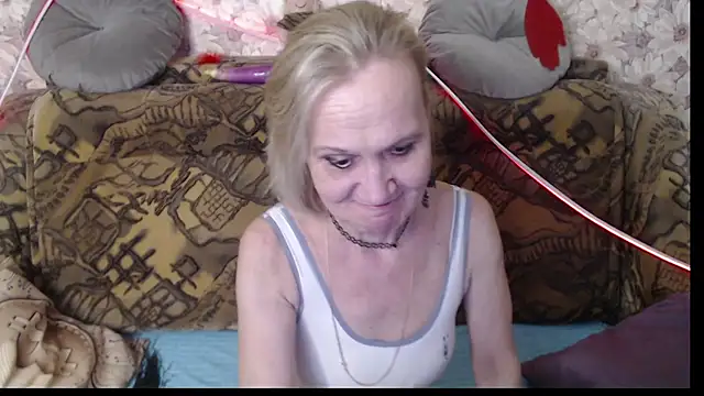 MissBekker online show from December 17, 2024, 12:01 am