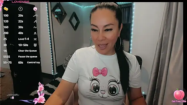 Snapshot of jlove_bss chatting on February 10, 2025, 11:13 pm jlove bss online show from February 10, 2025, 11:13 pm