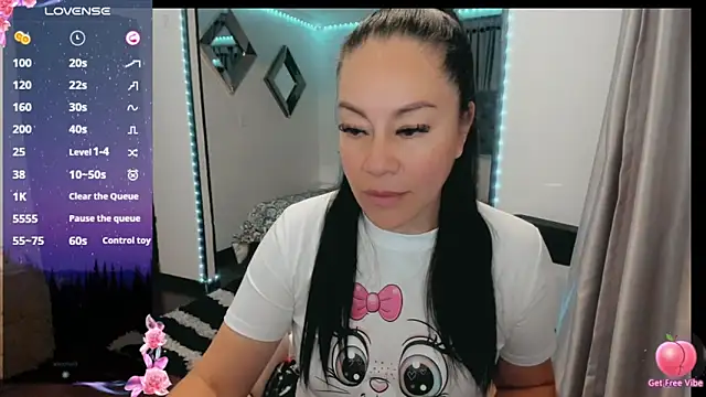 Snapshot of jlove_bss chatting on February 12, 2025, 10:03 am jlove bss online show from February 12, 2025, 10:03 am